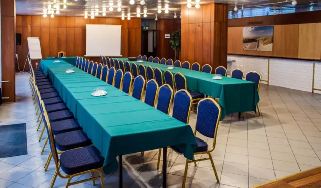 Ośrodek Szkoleniowo-Wypoczynkowy Kaper sala