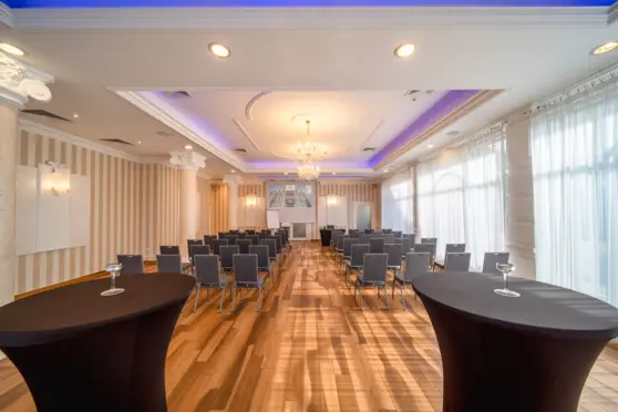 Lord Hotel Warsaw Airport - photo 1