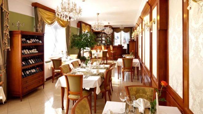 Hotel Korona Sandomierz - zdjęcie 1