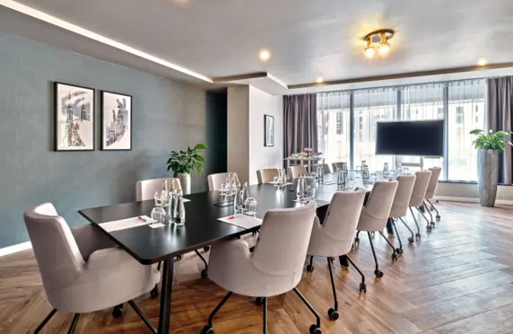 Leonardo Royal Warsaw - zdjęcie 1