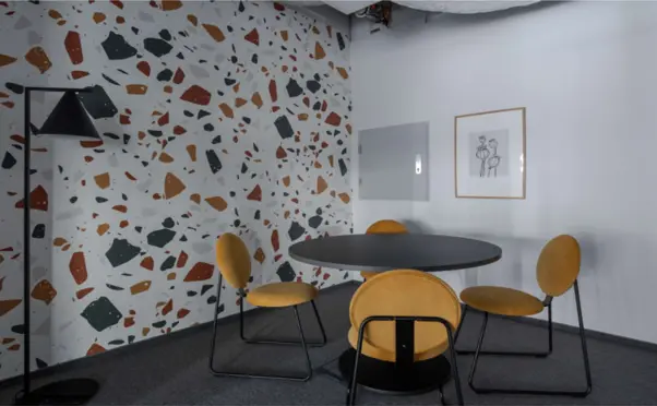 Wolf Marszałkowska - zdjęcie 1