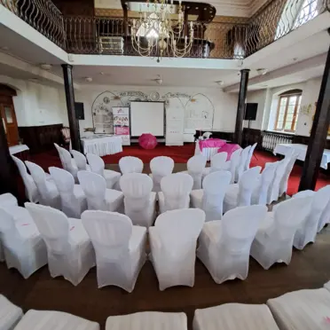 Zamek Gostyniński sala kolumnowa