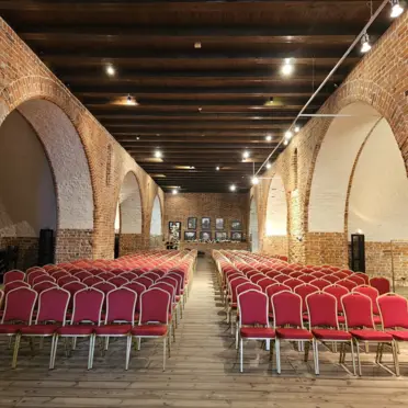 Ustawienie teatralne do 300 osób