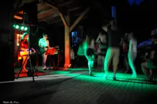 Wieczorne wydarzenia integracyjne na świeżym powietrzu