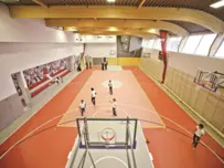 Hala sportowa, badminton, ścianka wspinaczkowa