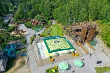 Magiczna Osada i Wieża Skoków