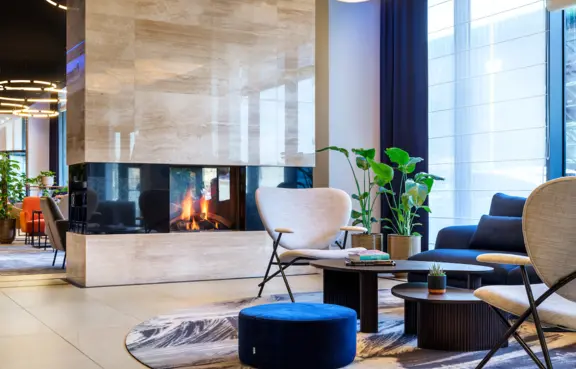 Kominek w Business Lounge