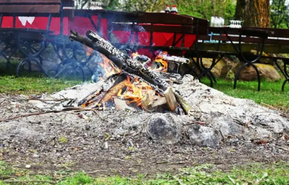 Dwór Mystkowo Baboszewo Grillowanie  i ogniska