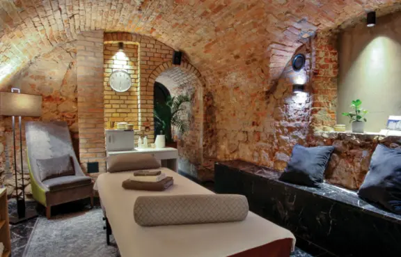 Pałac Komierowo Sępólno Krajeńskie spa