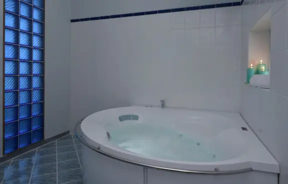 wanna z hydromasażem