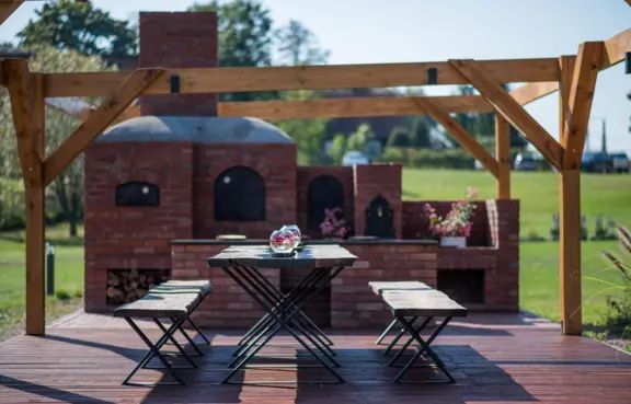 Pałac Warlity strefa grillowa