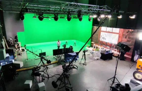 Hala filmowa duża 300 m kw.