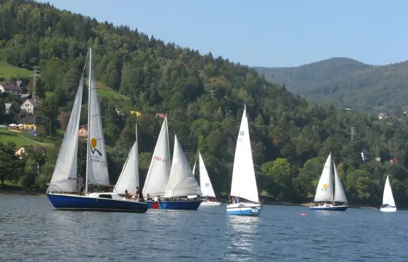 Rejsy Turystyczne po Jeziorze Żywieckim i Międzybrodzkim