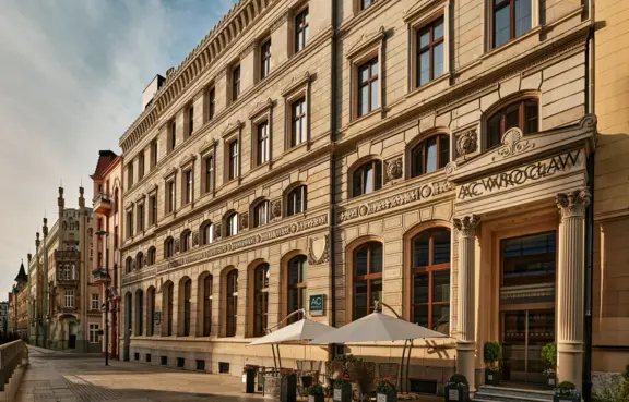 Wejście do hotelu