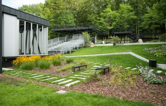 Ogród, scena plenerowa oraz taras widokowy