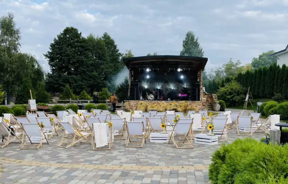 Musza koncertowa "Kurnik"