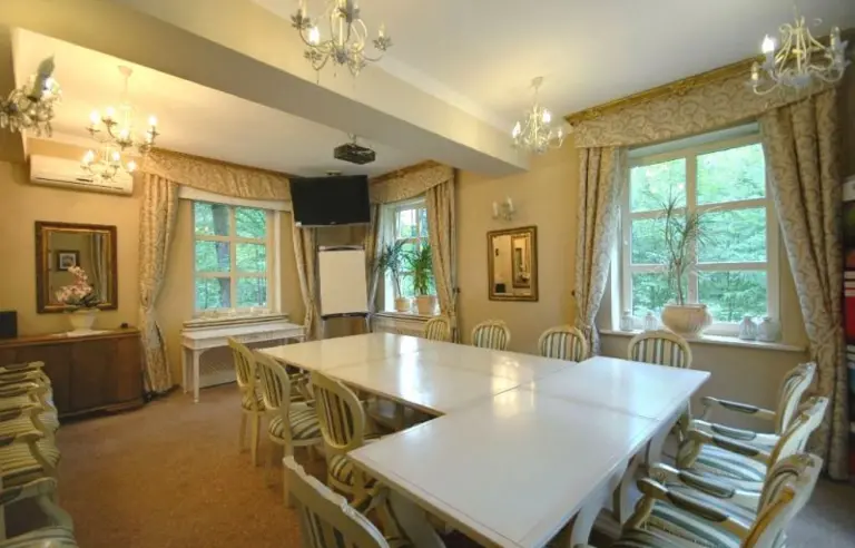 Dwór Carski - photo 1