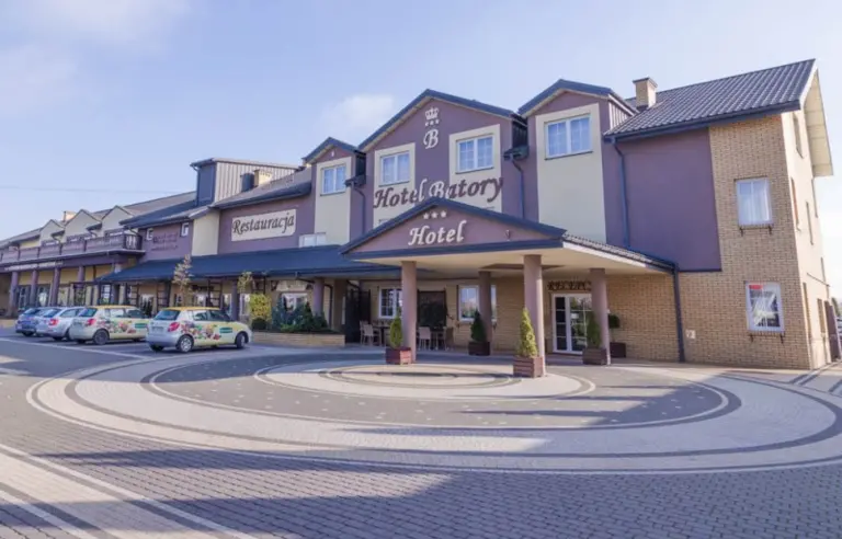 Hotel Batory Tłuszcz - zdjęcie 1