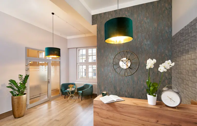 Hol i przestrzeń wspólna