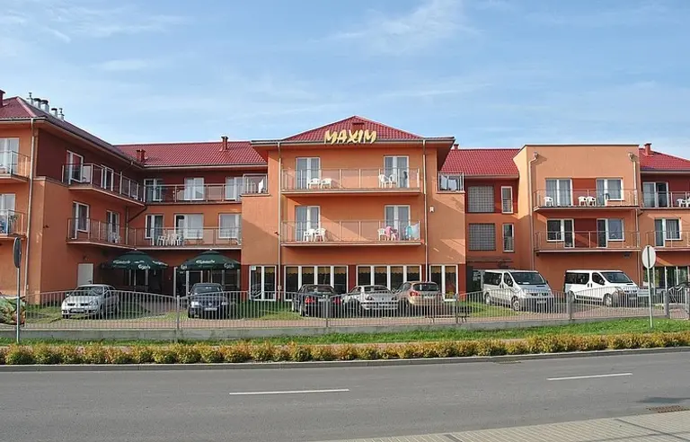 Dom Wczasowy MAXIM - photo 1