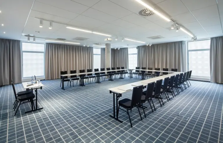 Hotel Altus Poznań - photo 1