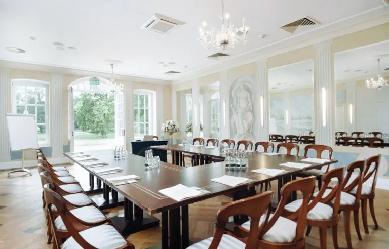 Hotel Pałac Romantyczny - photo 1