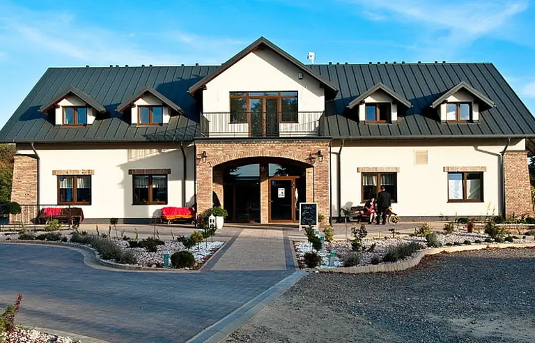 Dworek Jabłonna - zdjęcie 1