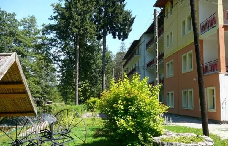 Hotel Mir-Jan - photo 1