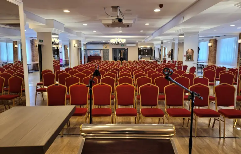 Hotel Przystanek Toruń & Restauracja Lokomotywa - zdjęcie 1