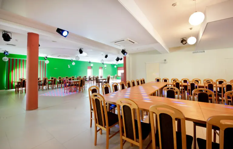 Hotel Tenis - zdjęcie 1