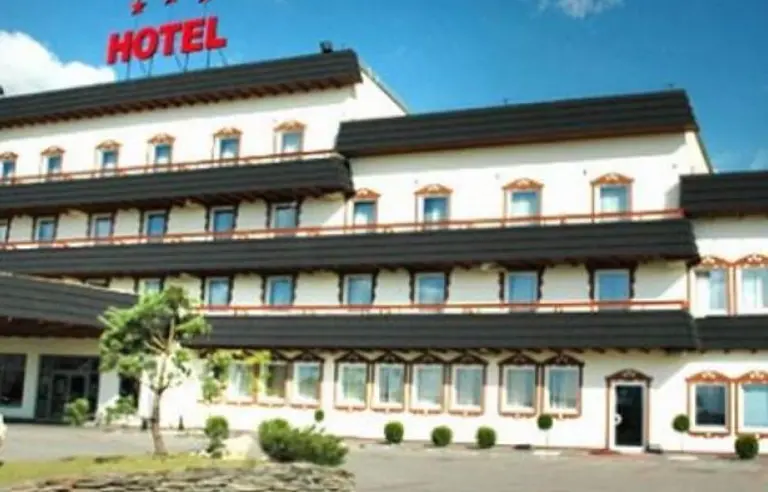 Hotel Złoty Młyn - photo 1