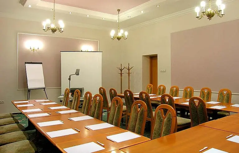 Hotel Ratuszowy - OBIEKT ZAMKNIĘTY - zdjęcie 1