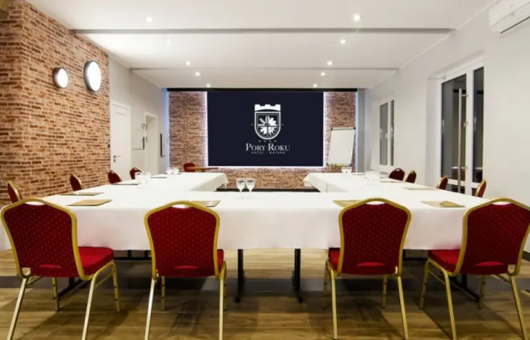 Hotel Pory Roku Pokrzydowo - photo 1