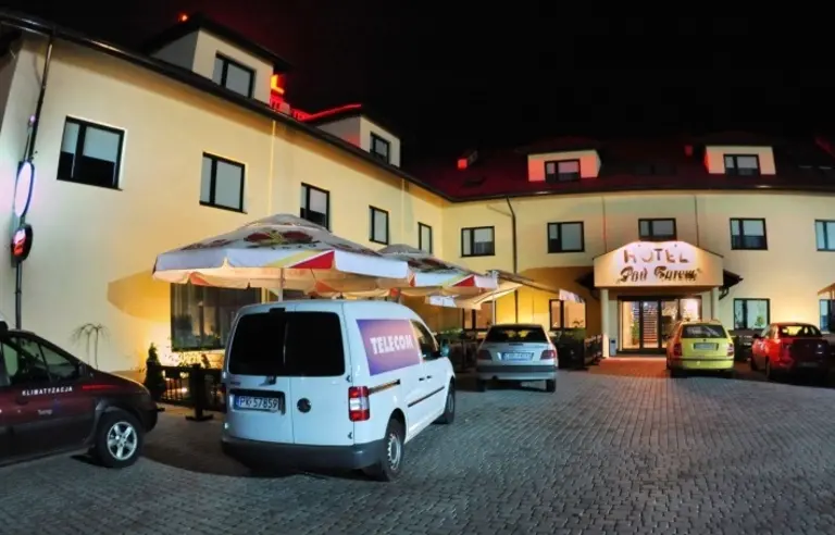 Zajazd Pod Borem - OBIEKT ZAMKNIĘTY - zdjęcie 1