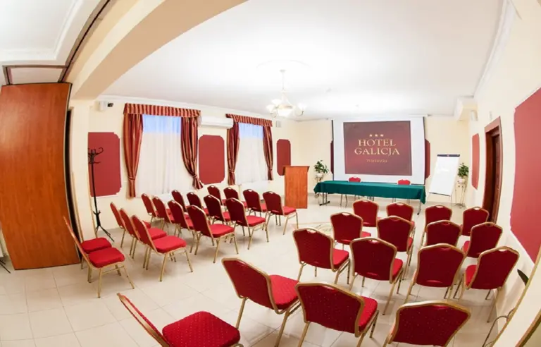 Hotel Galicja Wieliczka + - photo 1