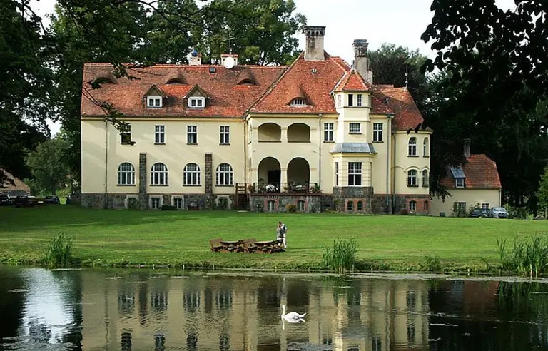 Pałac Below - OBIEKT ZAMKNIĘTY - zdjęcie 1