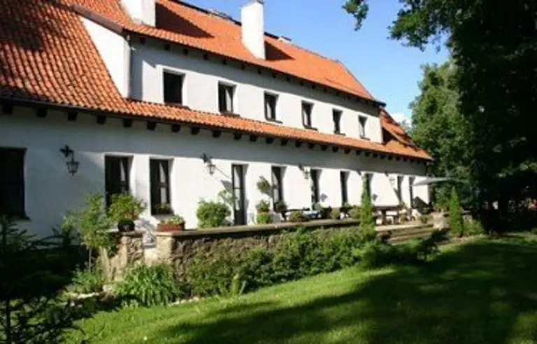 Dwór Szwałk - zdjęcie 1