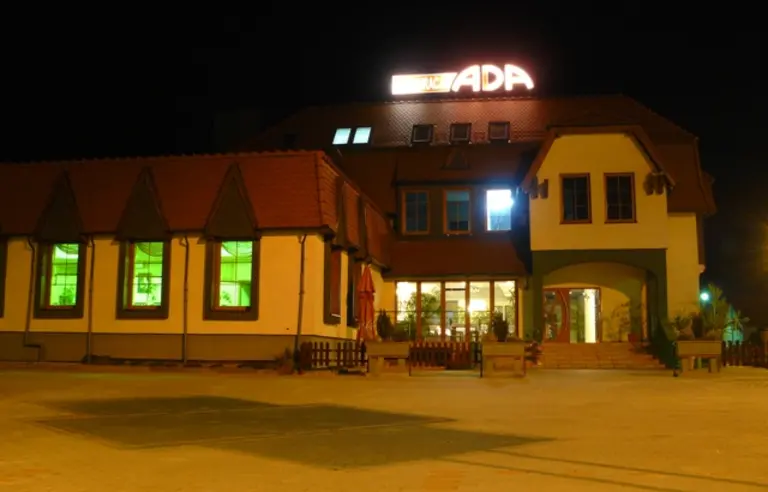 Hotel i Restauracja Ada - zdjęcie 1