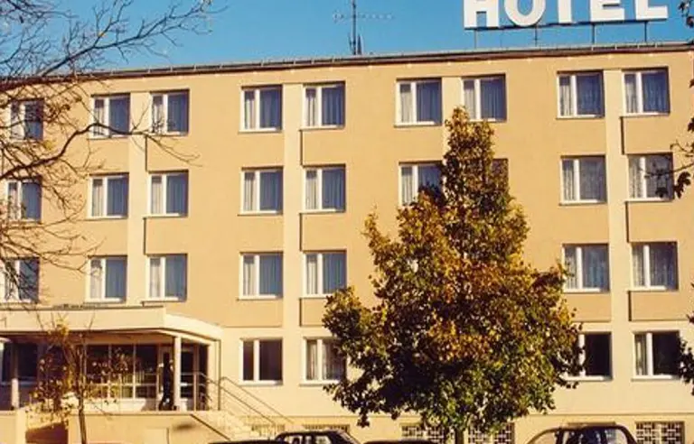 Hotel Naramowice - OBIEKT ZAMKNIĘTY - zdjęcie 1