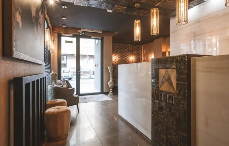 Art Suites Hotel Krakow recepcja