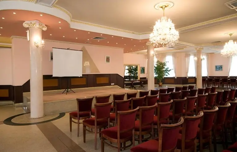 Hotel Wiktoriański - photo 1