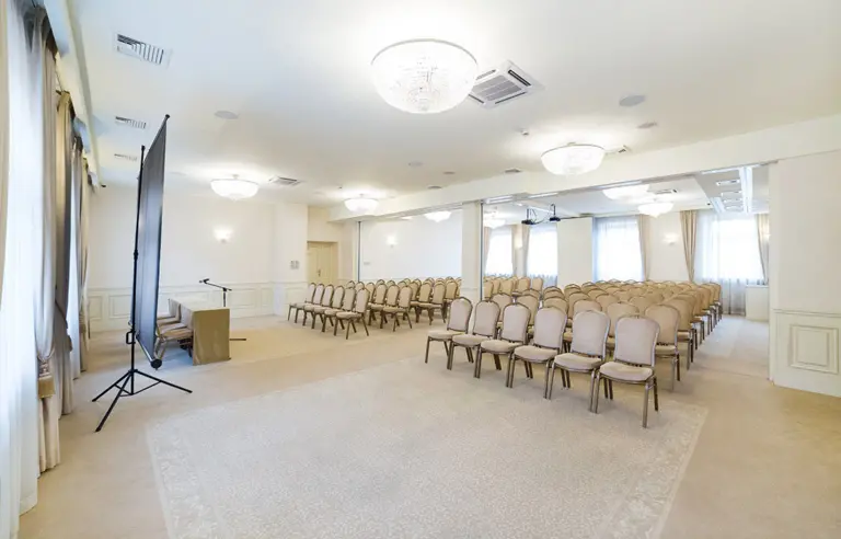 Centrum Szkoleniowo-Konferencyjne Hotel Herman - OBIEKT ZAMKNIĘTY - zdjęcie 1