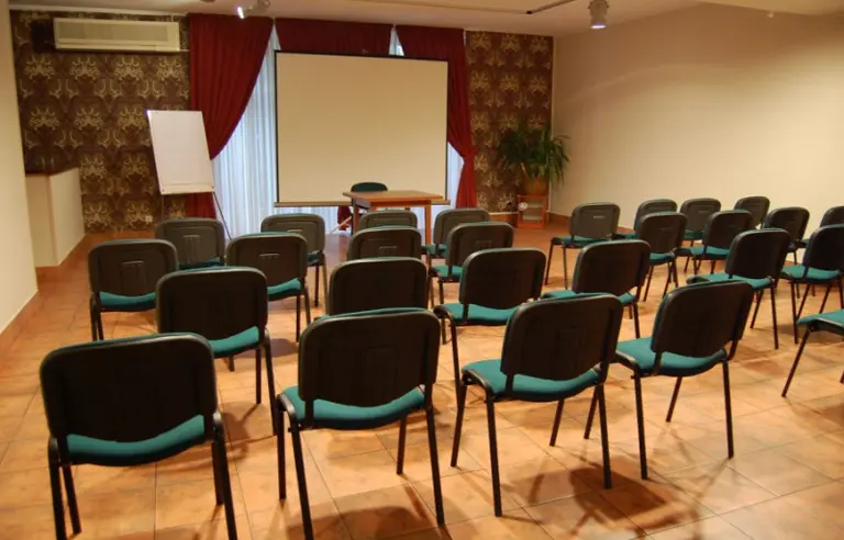 Centrum Konferencyjno-Apartamentowe Mrówka - photo 1