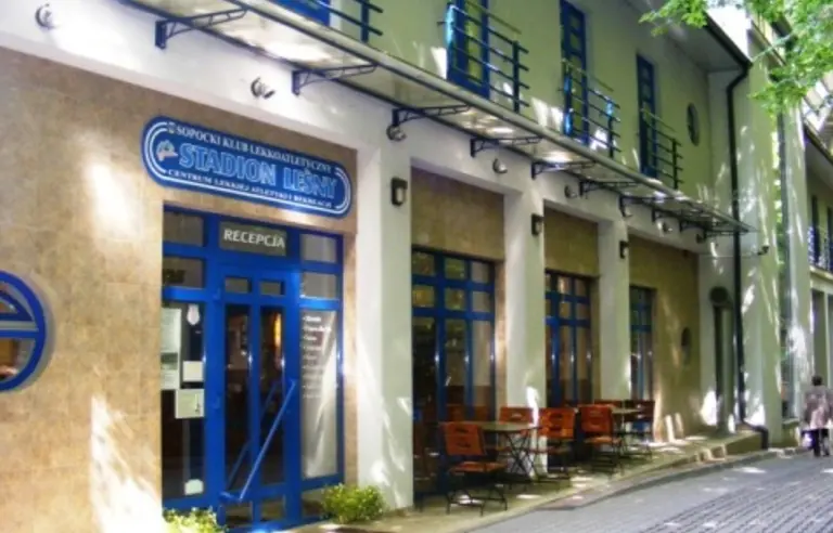 Hotel Stadion Leśny - photo 1