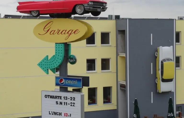 Garage Hotel - photo 1