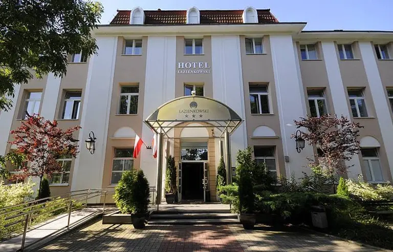 Hotel Łazienkowski - zdjęcie 1