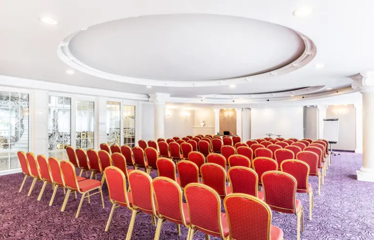 Hotel Windsor nad Zalewem Zegrzyńskim - photo 1