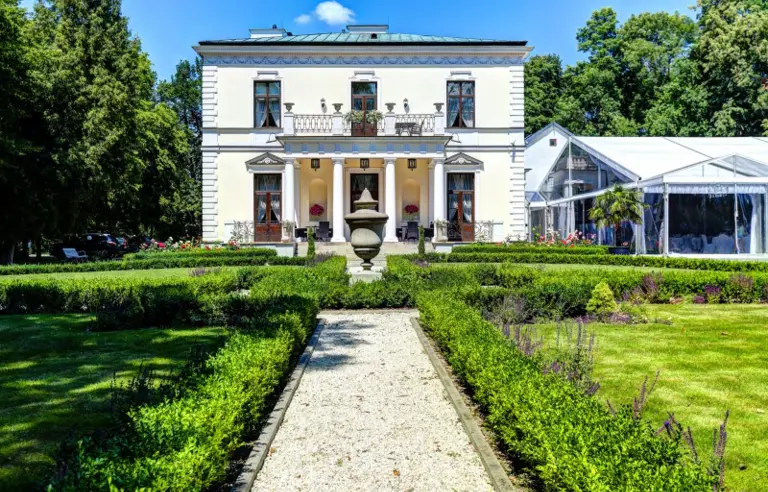 Pałac i namiot bankietowy