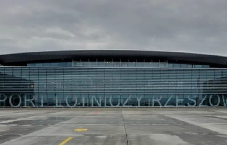Port Lotniczy Rzeszów-Jasionka - zdjęcie 1