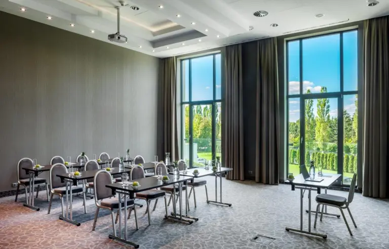 Hotel Warszawianka Centrum Kongresowe - photo 1